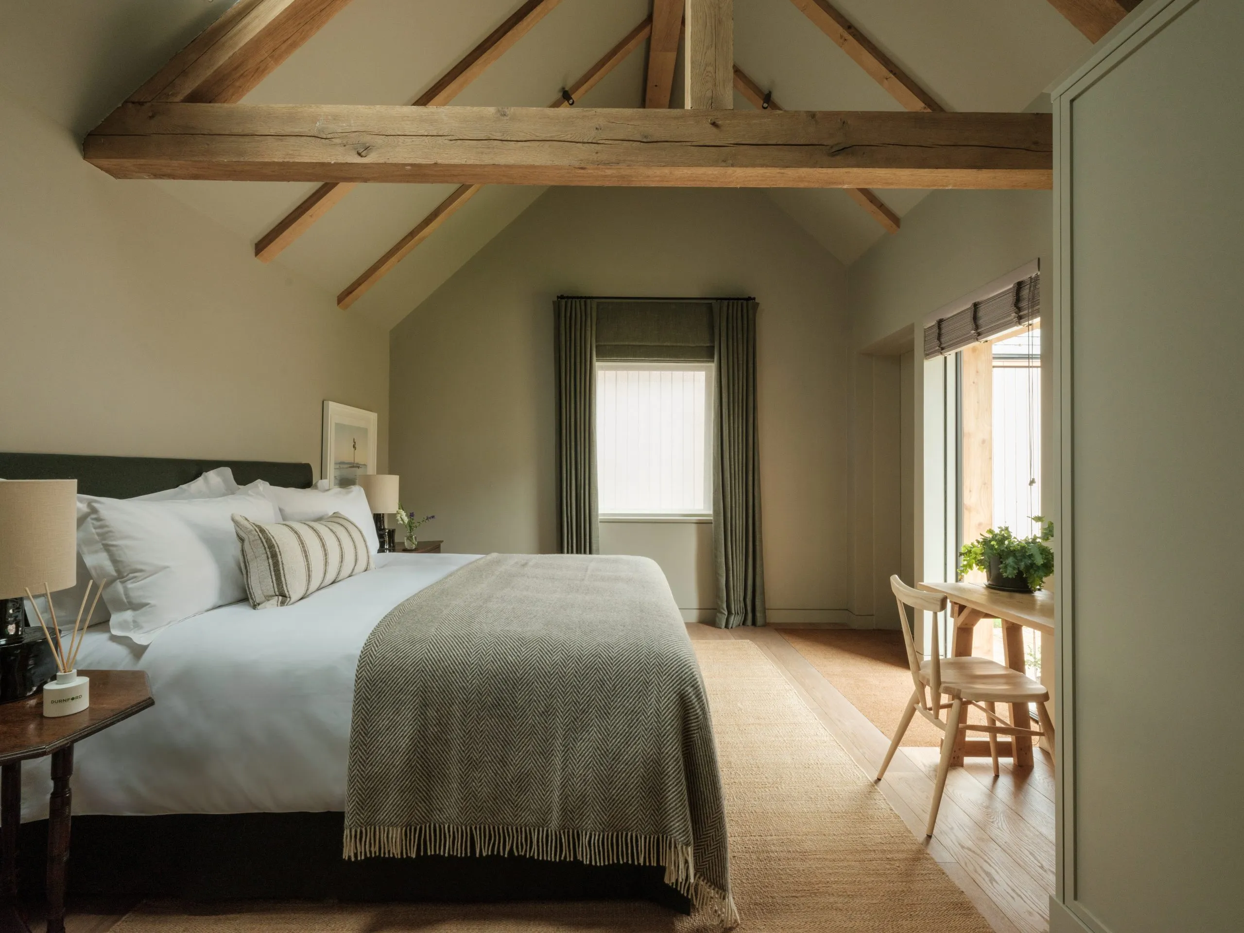 roof beam bedroom